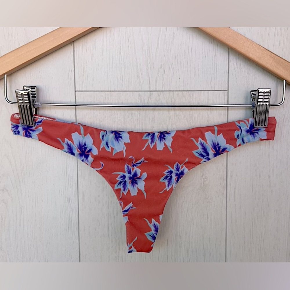 Acacia Swimwear Ho’okipa Bottoms Vintage Aloha Print Size Medium. Well Used.